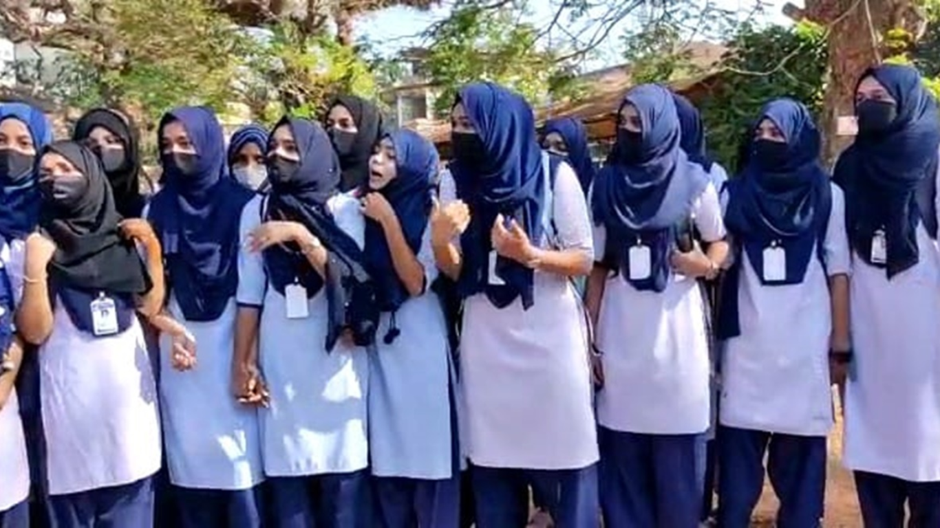 Plea Against Ban On Hijab, Burqa In Private College Would Be Heard in Supreme Court On Friday