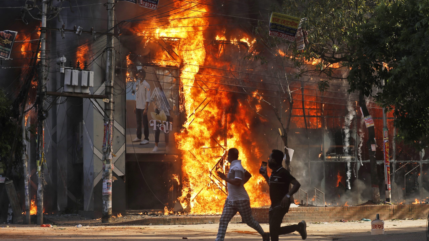 Sheikh Hasina Was Asked To Choose Between, ‘Be Mobbed Or Leave’: Says A Bangladesh Leader