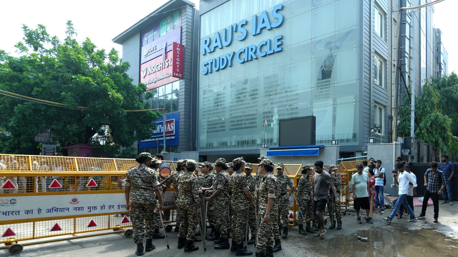 Delhi Coaching Deaths: Supreme Court Criticizes Unsafe Coaching Centers in Delhi, Calls Them “Death Chambers” Following Deaths of Civil Service Aspirants