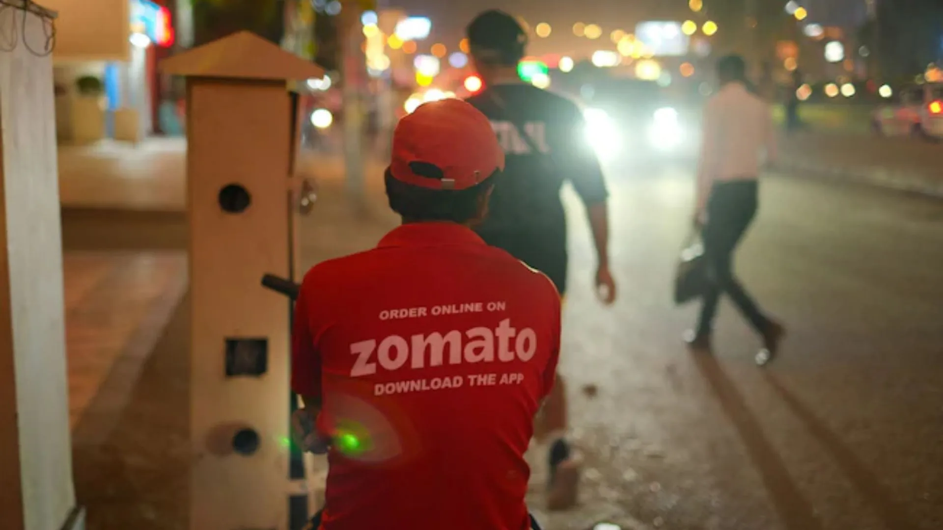 Gujarat: Woman Harassed By Zomato Agent Who Faked Injury & Flashed Her