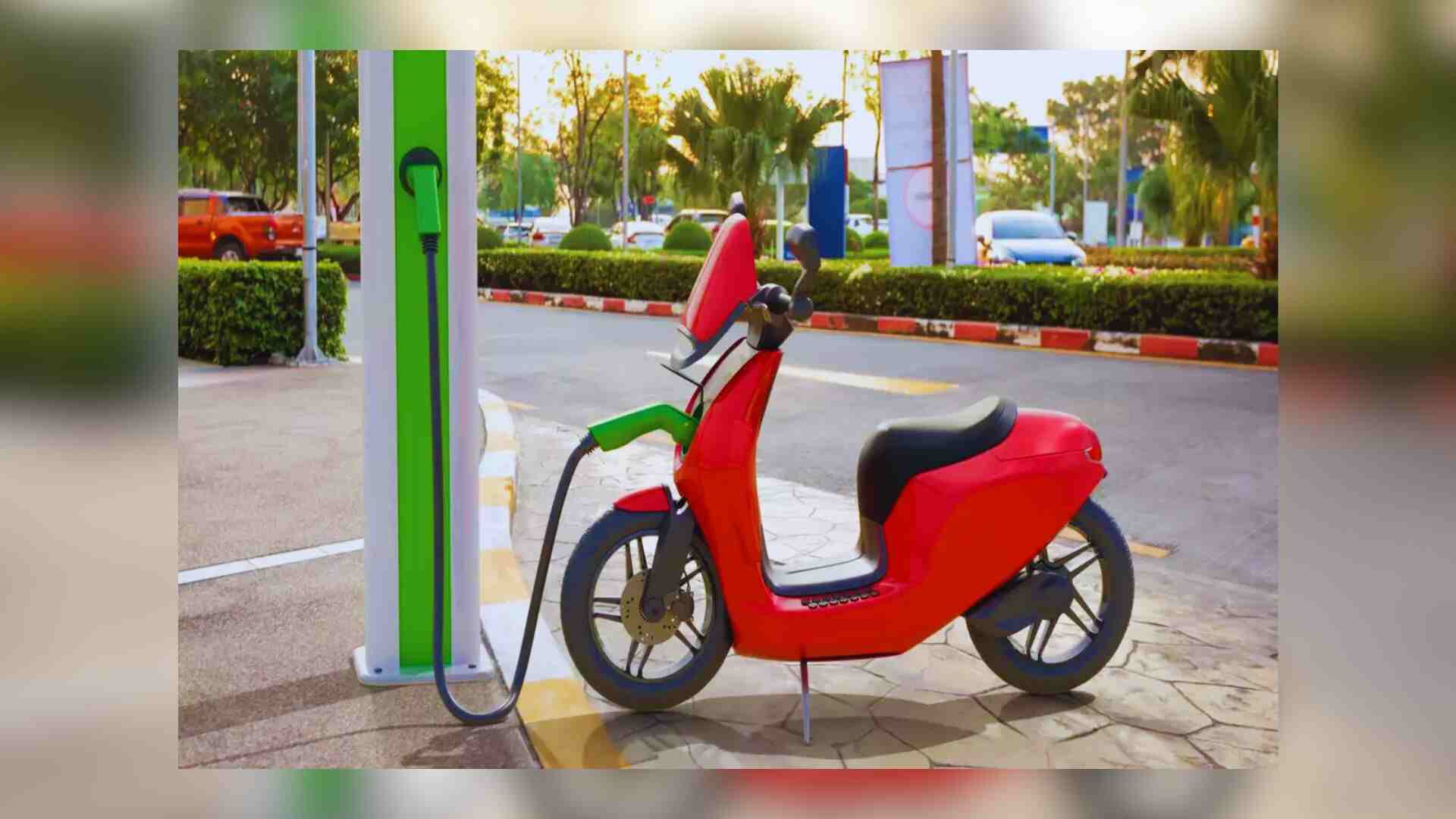 July Sees Electric Two-Wheeler Market Boom With 96% Growth: FADA Reports