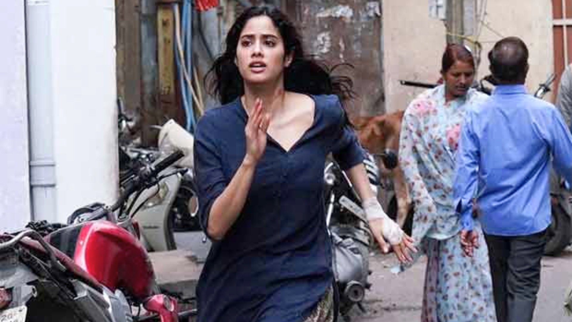 Why Did Janhvi Kapoor Run 1000 Meters Barefoot In Bhopal?