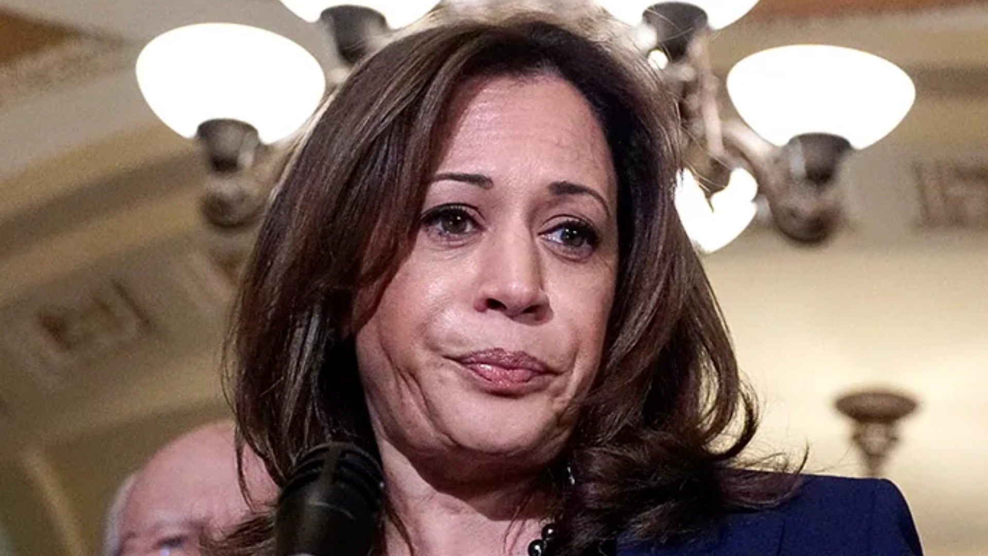 Kamala Harris’ Campaign Accused Of Manipulating Headlines To Appear Favourable- Controversy Explained