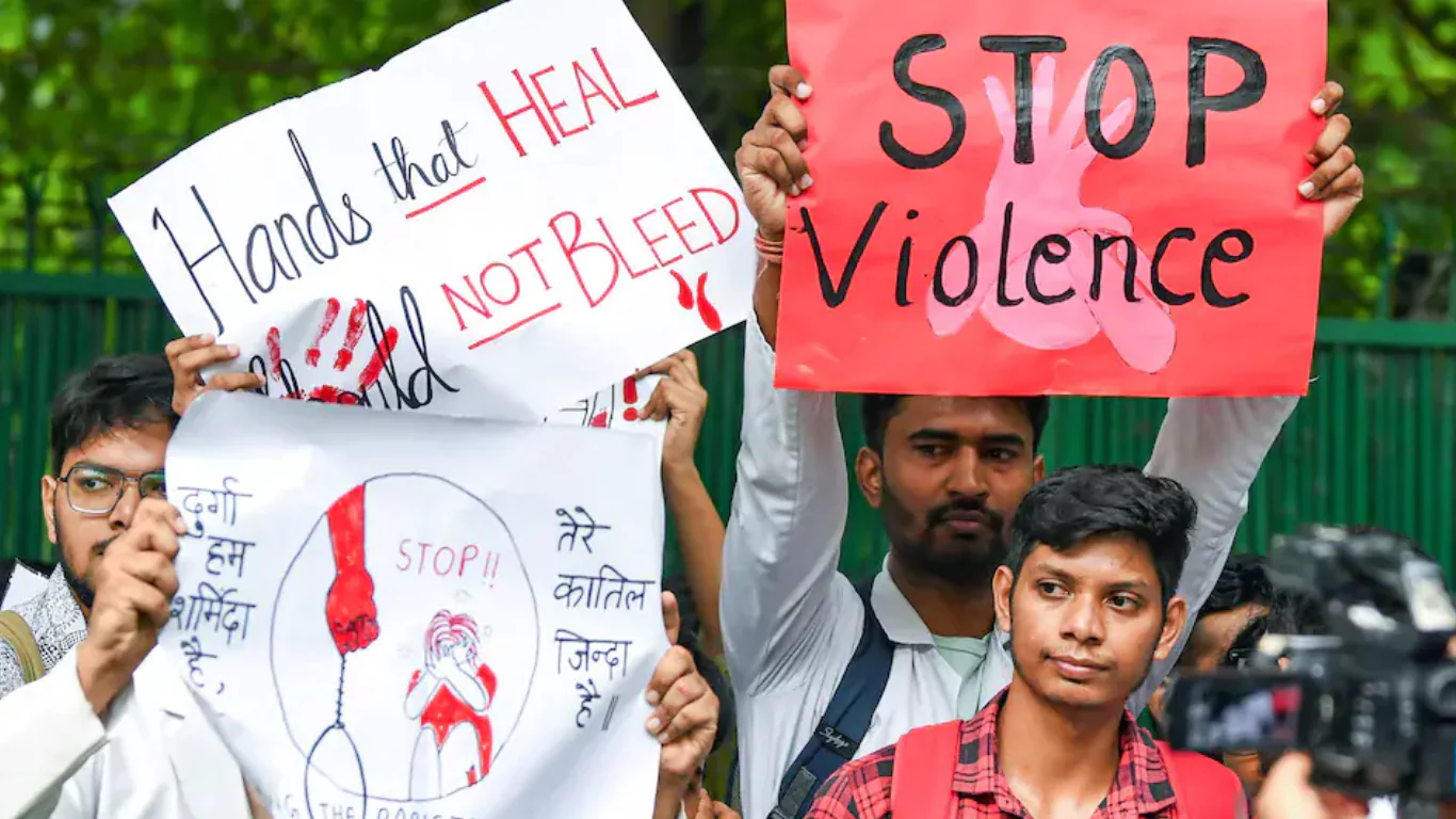 Resident Doctor and Medical Dresser Attacked at Delhi Hospital Following Nationwide Strike; ‘He slapped me and they both started abusing me’