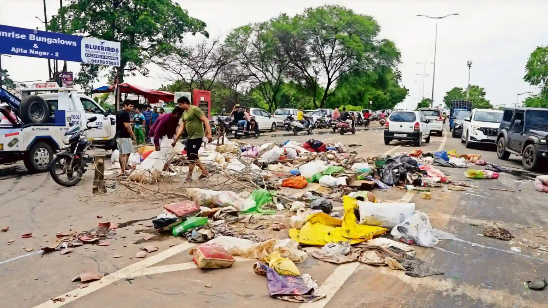 350 Sanitation Workers Arrive In Vadodara To Clean Flood-Damaged Areas