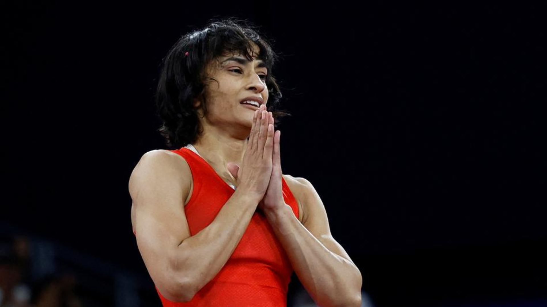 Vinesh Phogat Returns To India: Emotional Wrestler Welcomed With Celebrations At New Delhi Airport