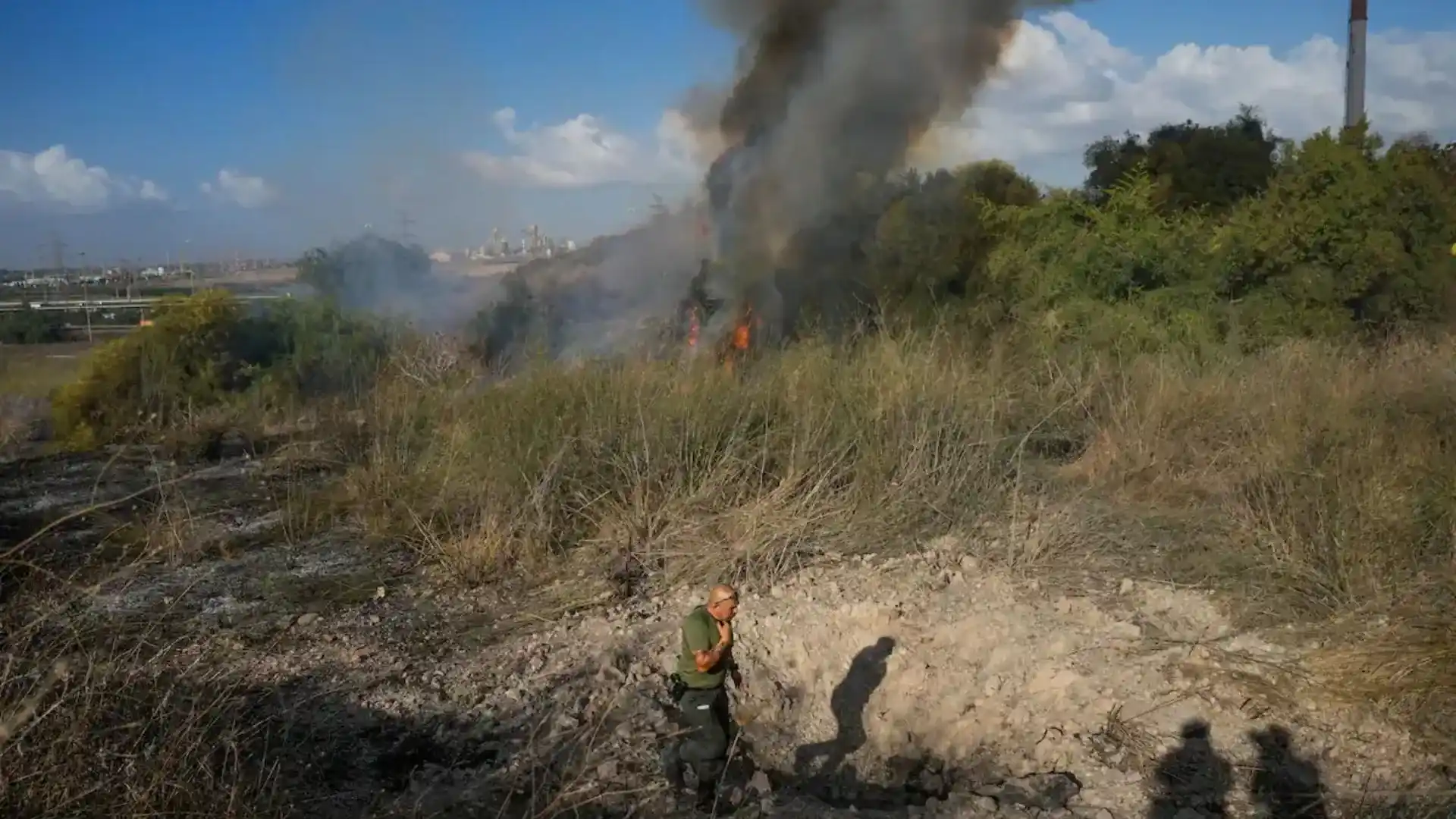 Central Israel Hit By Missile From Yemen, Triggers Air Raid Sirens