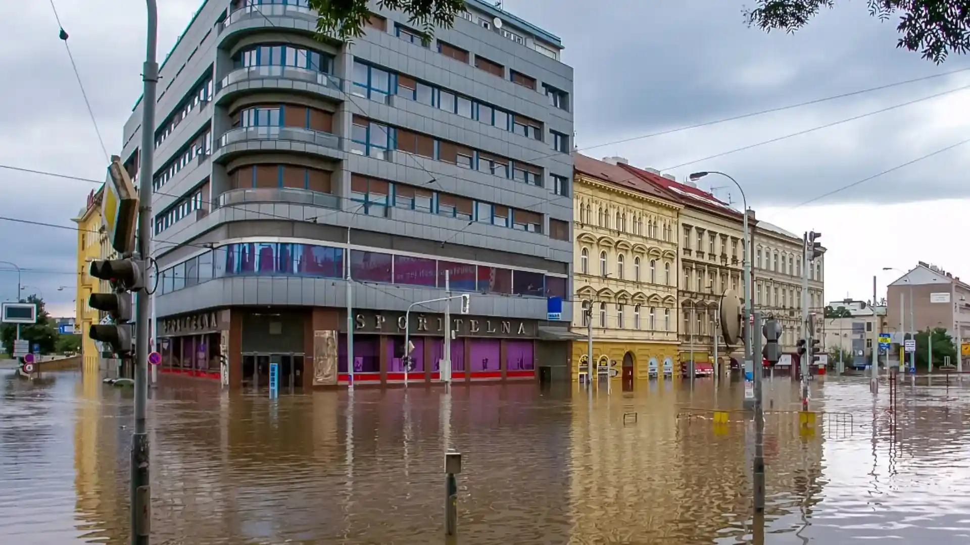 Czech Republic Braces For Flooding: Prague Enhances Protection Efforts