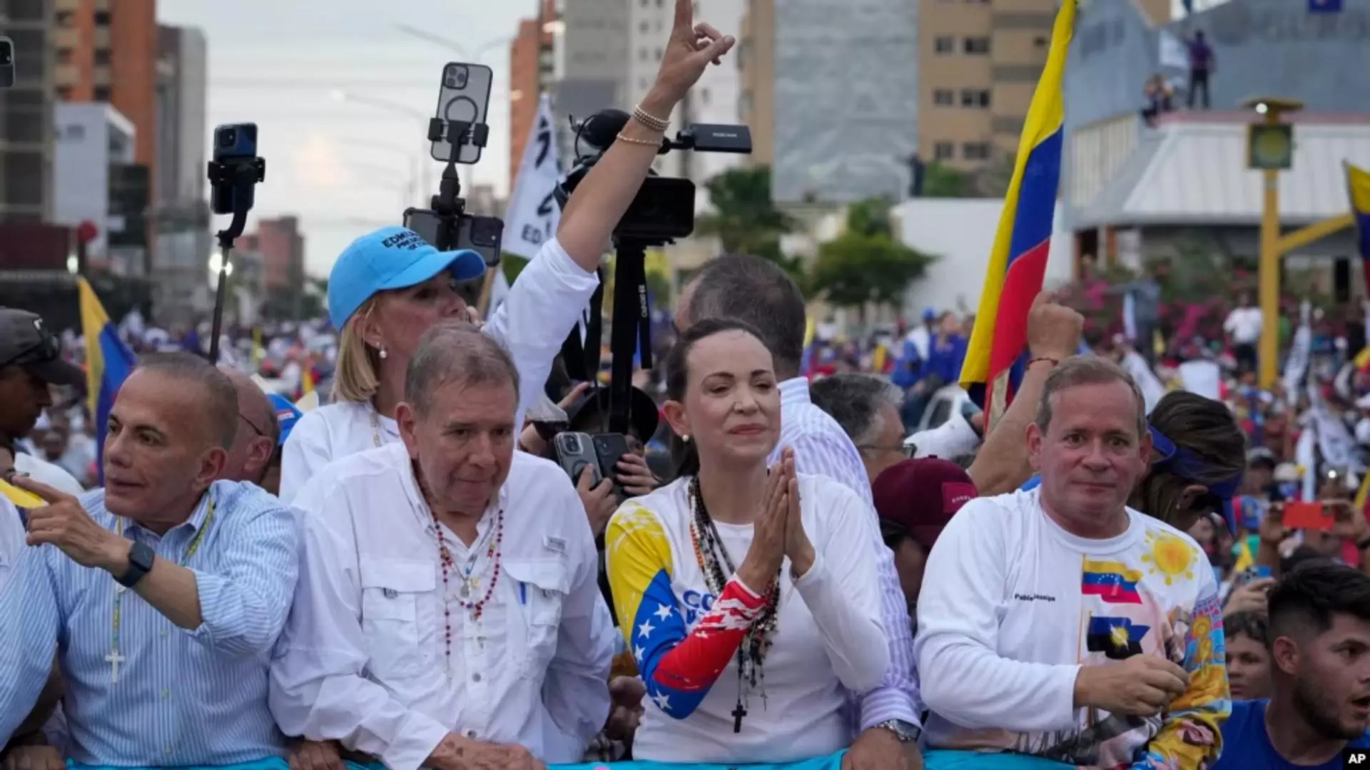 Venezuelan Opposition Candidate Edmundo Gonzále “Forced” To Recognise President Nicolás Maduro