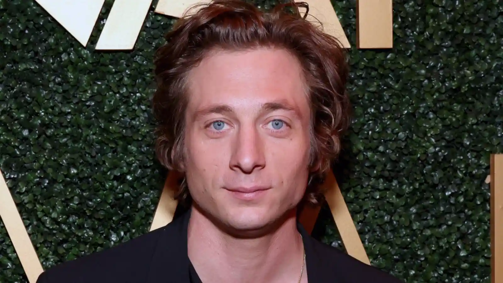 Emmys 2024: Jeremy Allen White Wins Outstanding Actor In Comedy Series For ‘The Bear’