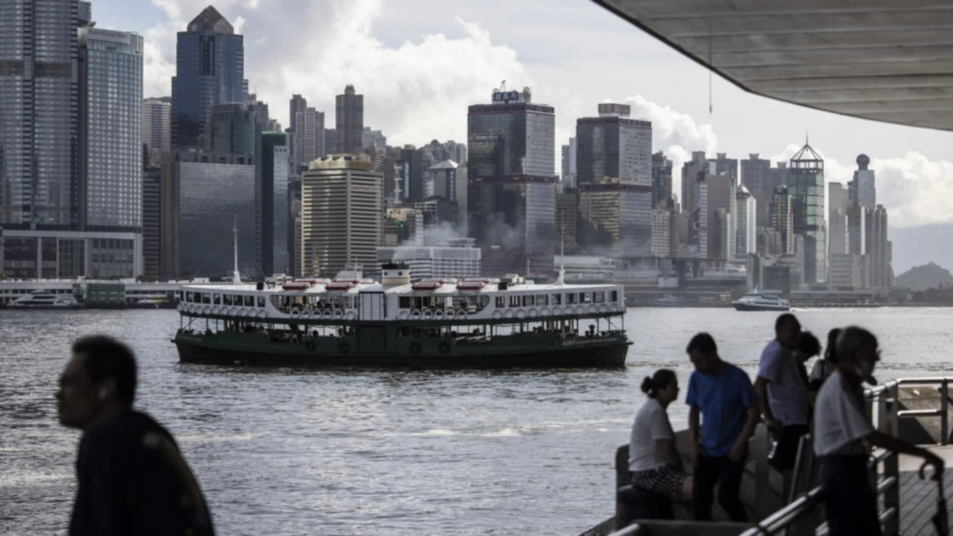 US Alerts Companies About Risks In Hong Kong, Equates Threats To Those In China