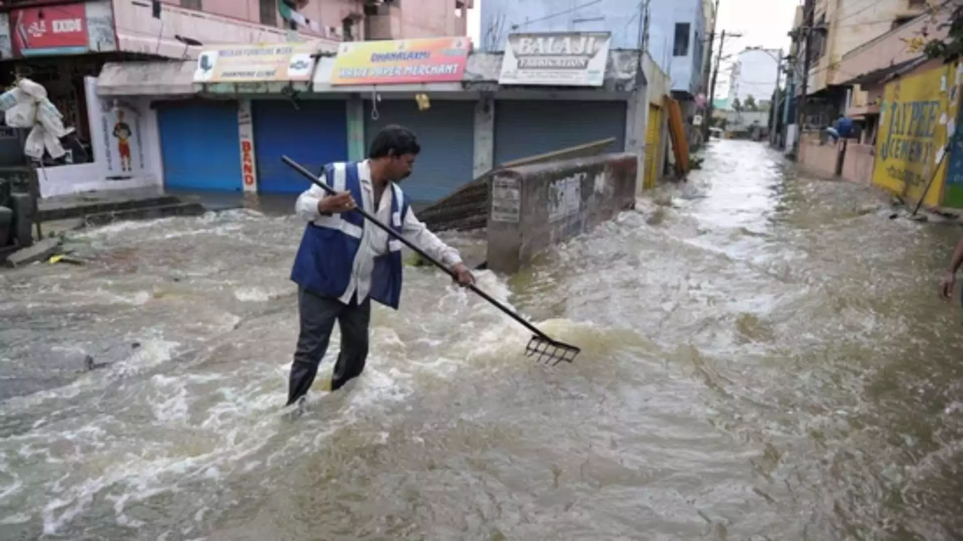 Weather Today: Gujarat Braces for More Rain as Cyclonic Circulation Lingers Over Saurashtra