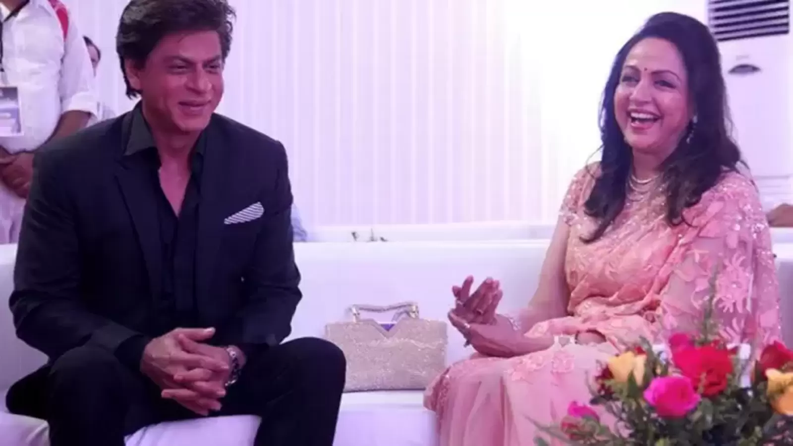 IIFA 2024: Shah Rukh Khan Presents Outstanding Achievement Award To Hema Malini