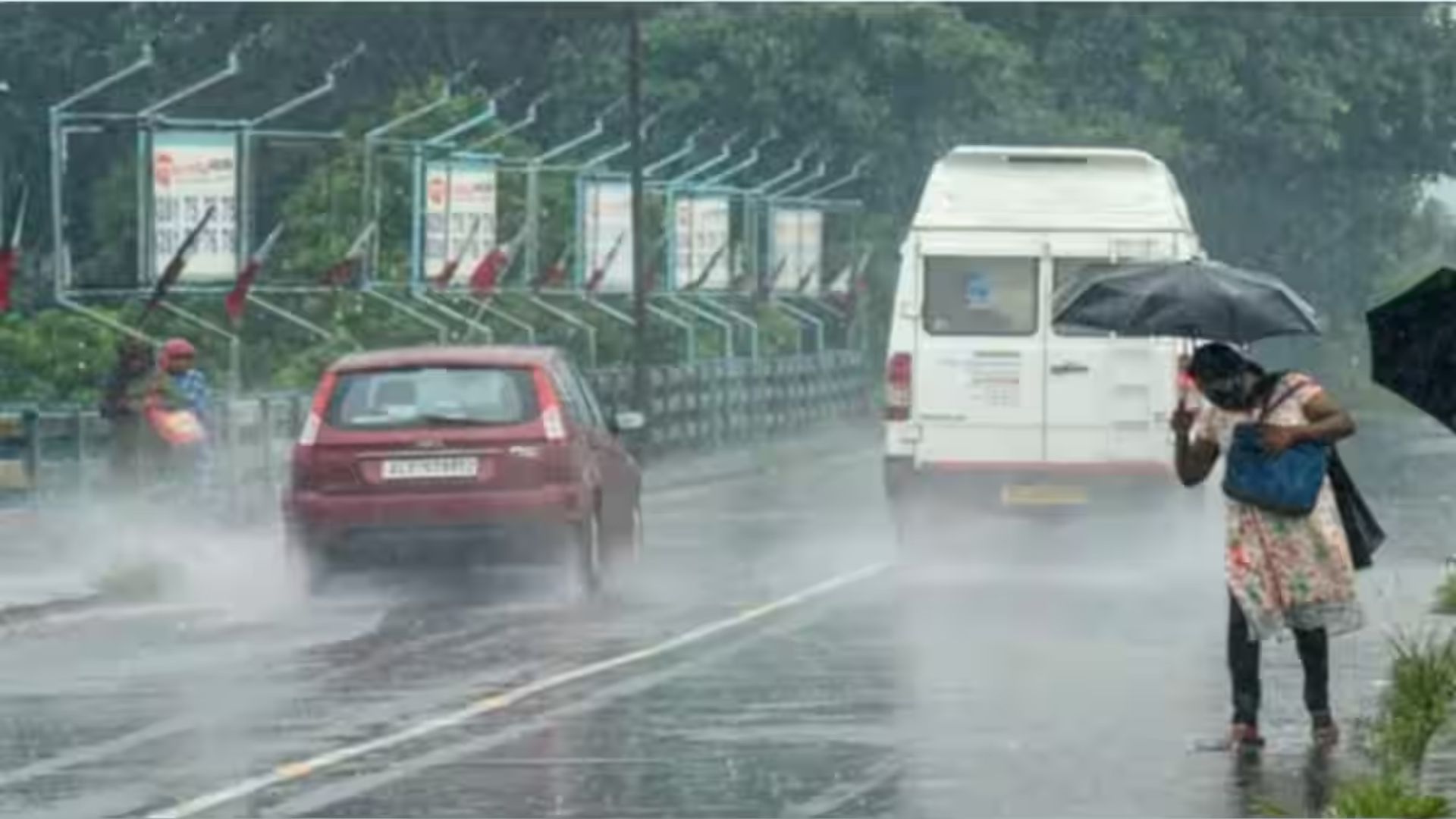 Delhi: Wall Collapse in Nabi Karim Leaves Several Trapped Amid Heavy Rains