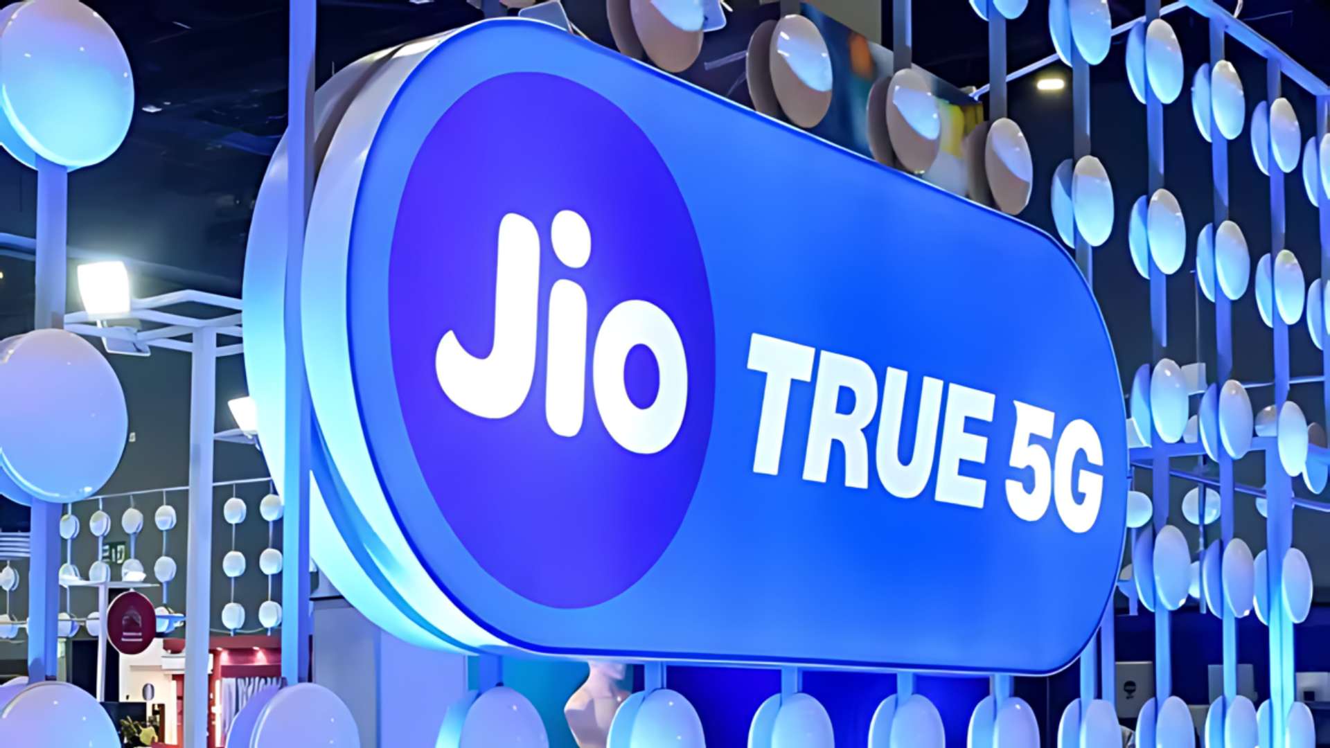 Guess What Jio’s New Plan Offers For Less Than The Cost Of A Movie Ticket?