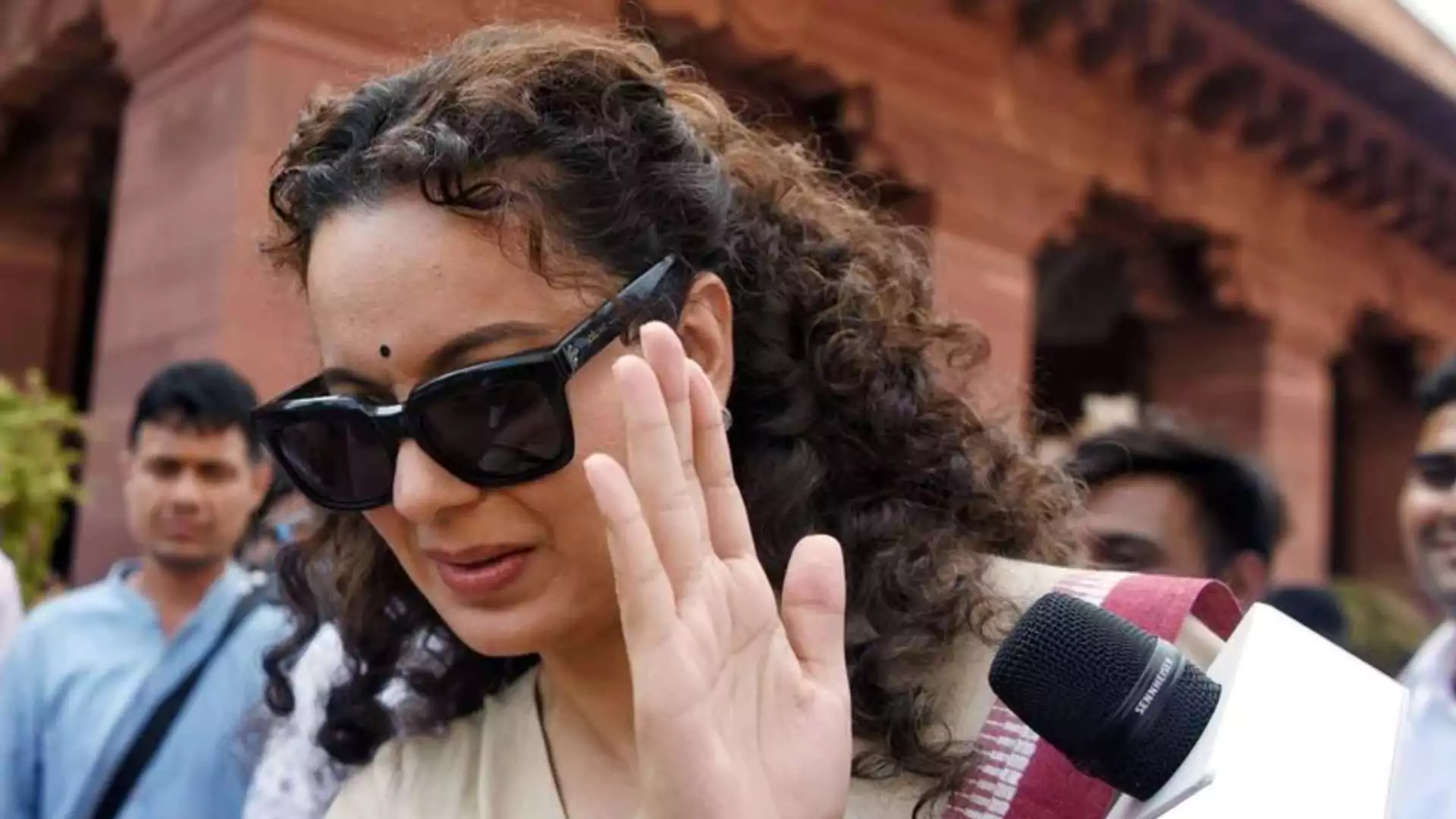 Congress Challenges BJP: ‘Why Not Expel Kangana Ranaut?’ Over Controversial Farm Law Remarks?