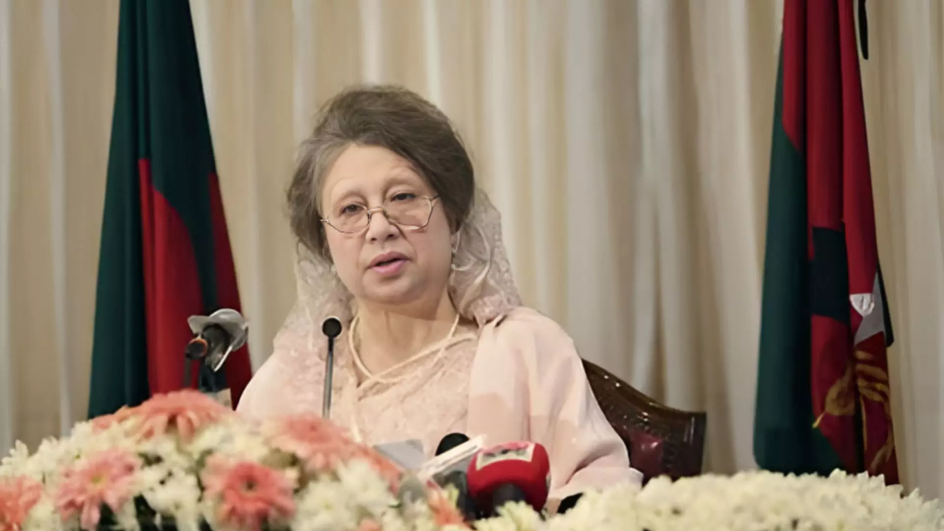 Former Bangladesh Prime Minister Khaleda Zia Admitted to Hospital