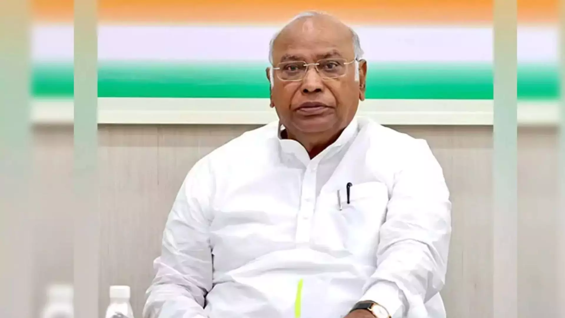 Kharge Slams Modi Government for Failing 100-Day Agenda, Raises Concerns Over Budget, Manipur Crisis, and Infrastructure Failures