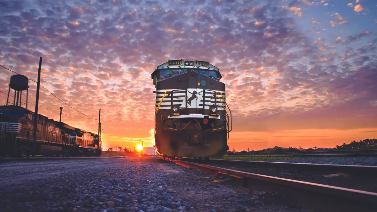 Führungswechsel bei Norfolk Southern: Wer übernimmt?