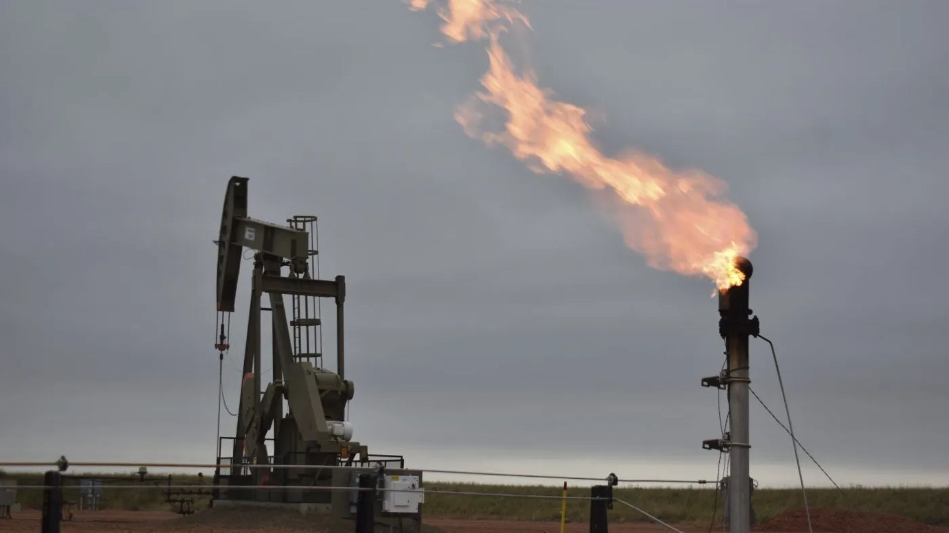 Federal Judge Temporarily Blocks Biden Admin’s Gas Flaring Rule