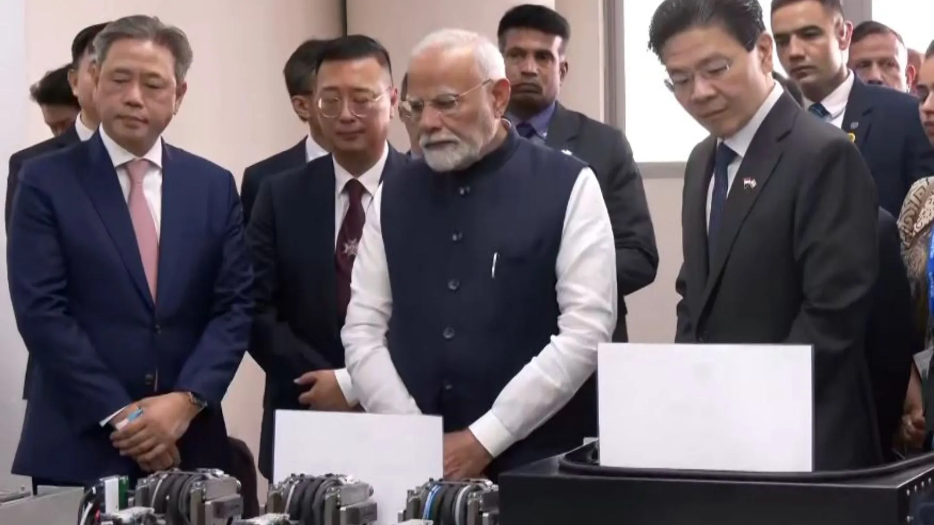 PM Modi & Singapore’s Lawrence Wong Tour AEM Holdings Semiconductor Facility