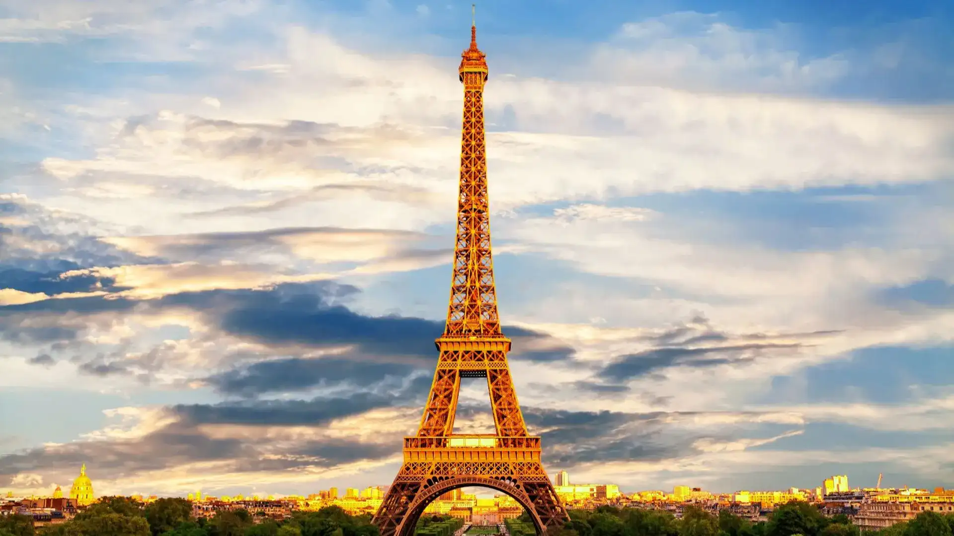 Paris Is No Longer The World’s Top Romantic Destination! Check Out Who Took The First Spot