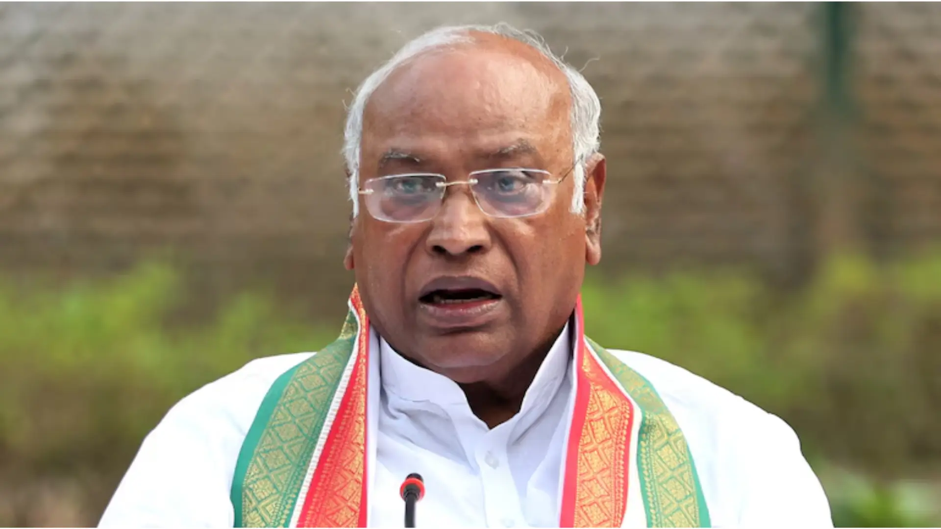 Mallikarjun Kharge Mocks At PM Modi’s ‘Make In India’, Calls It A ‘Stunt’