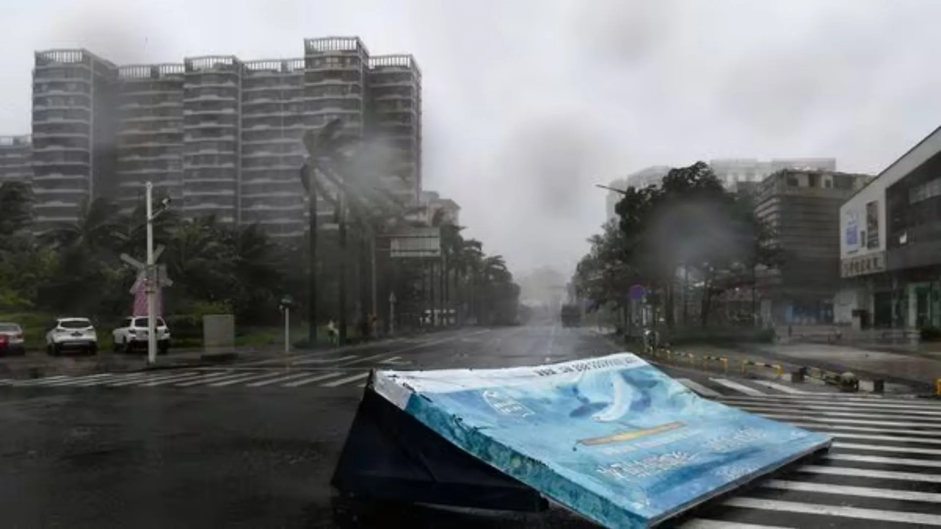 Typhoon Yagi Hits China’s Hainan, Prompting Widespread Displacement