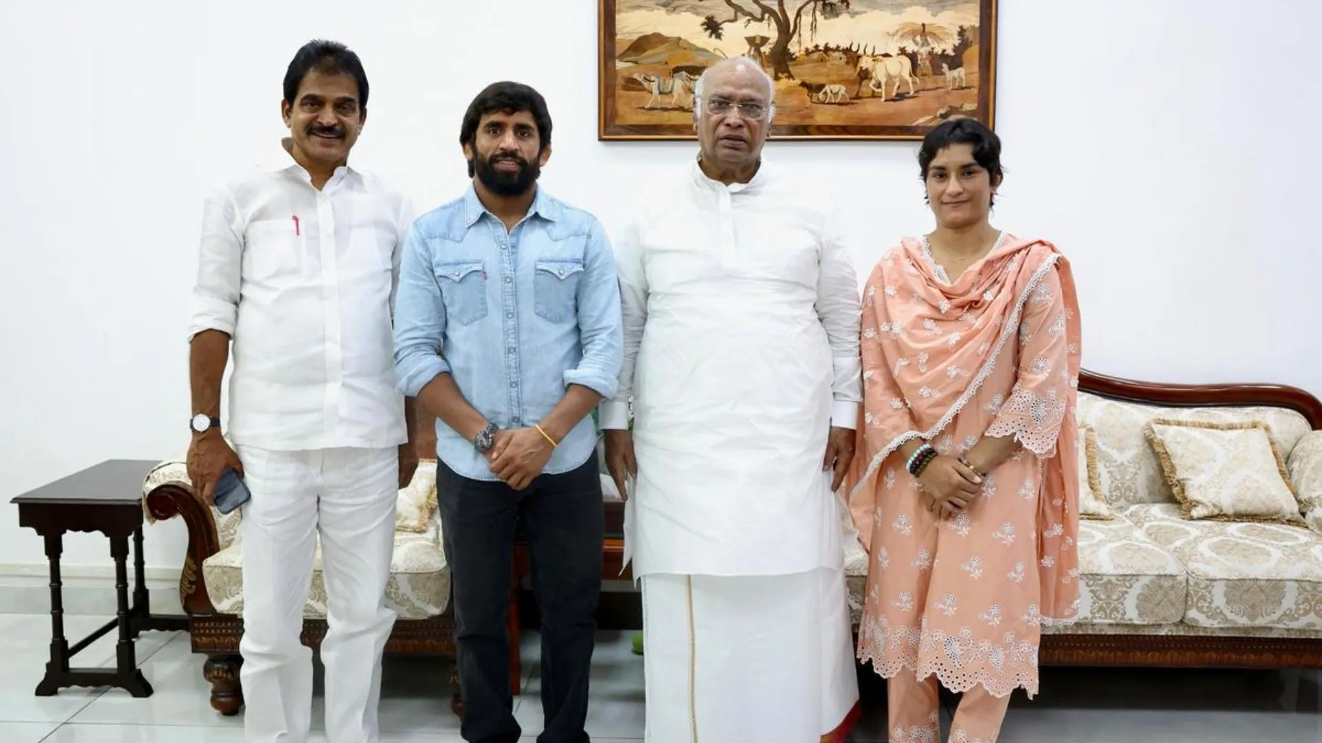 Wrestlers Vinesh Phogat and Bajrang Punia Join Congress Before Haryana Elections