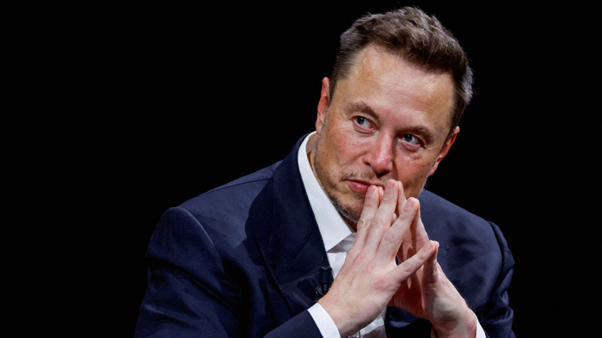 Il servizio X di Elon Musk affronta un divieto in Brasile dopo la decisione della Corte Suprema.