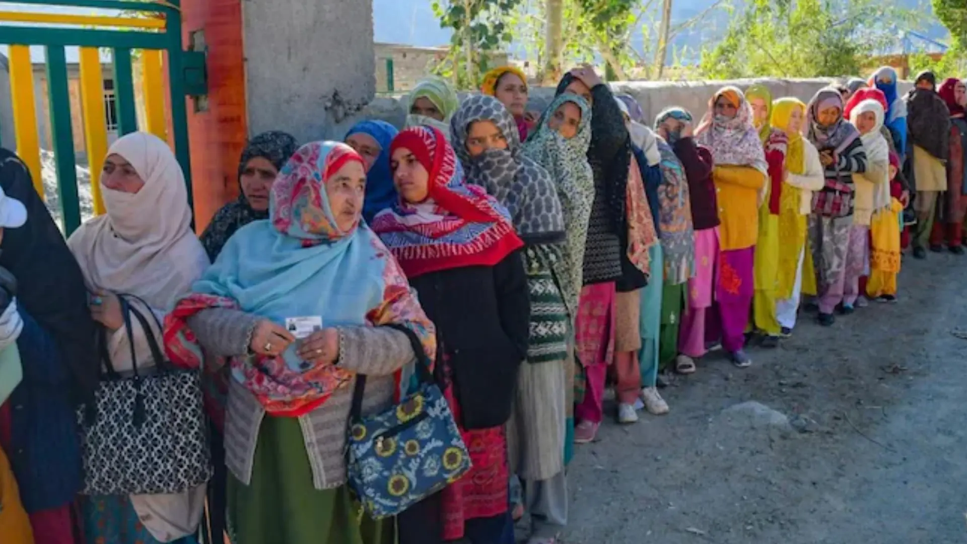 Jammu And Kashmir Assembly Elections: 34 Candidates Withdraw Candidature Leaving 415 For The Final Fray In Phase 3