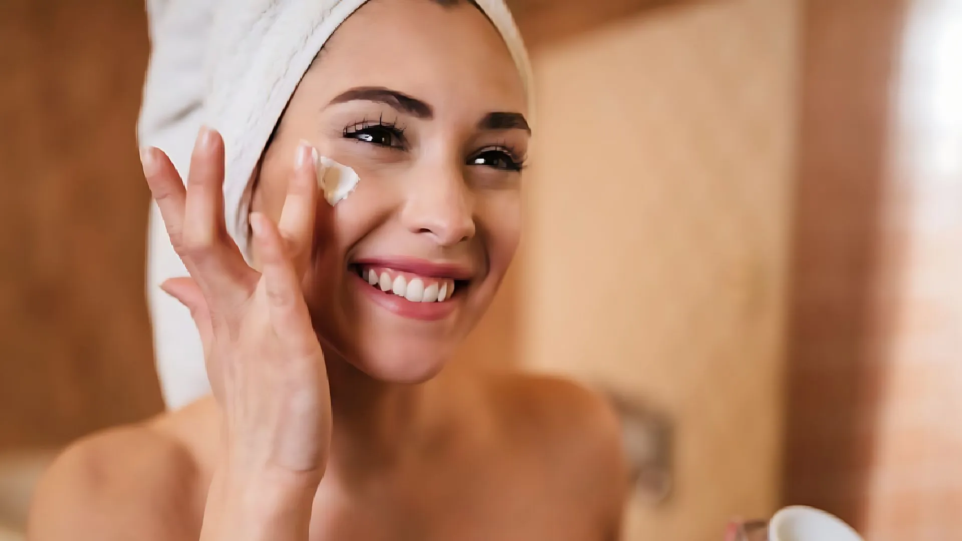 Know How Skincare Therapy Can Enhance Your Mood