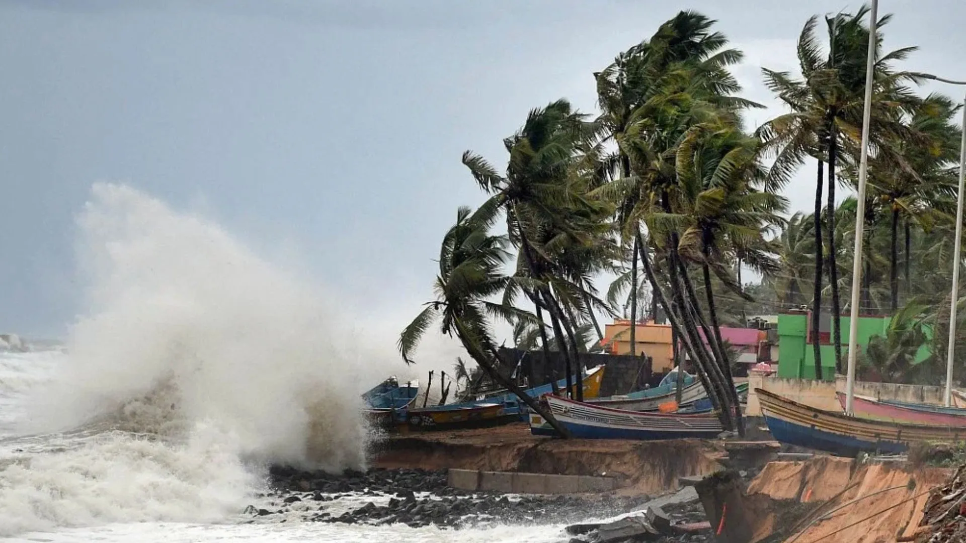 Cyclone Dana: Odisha, WB on High Alert; IAS Officers Deployed and Schools Shut