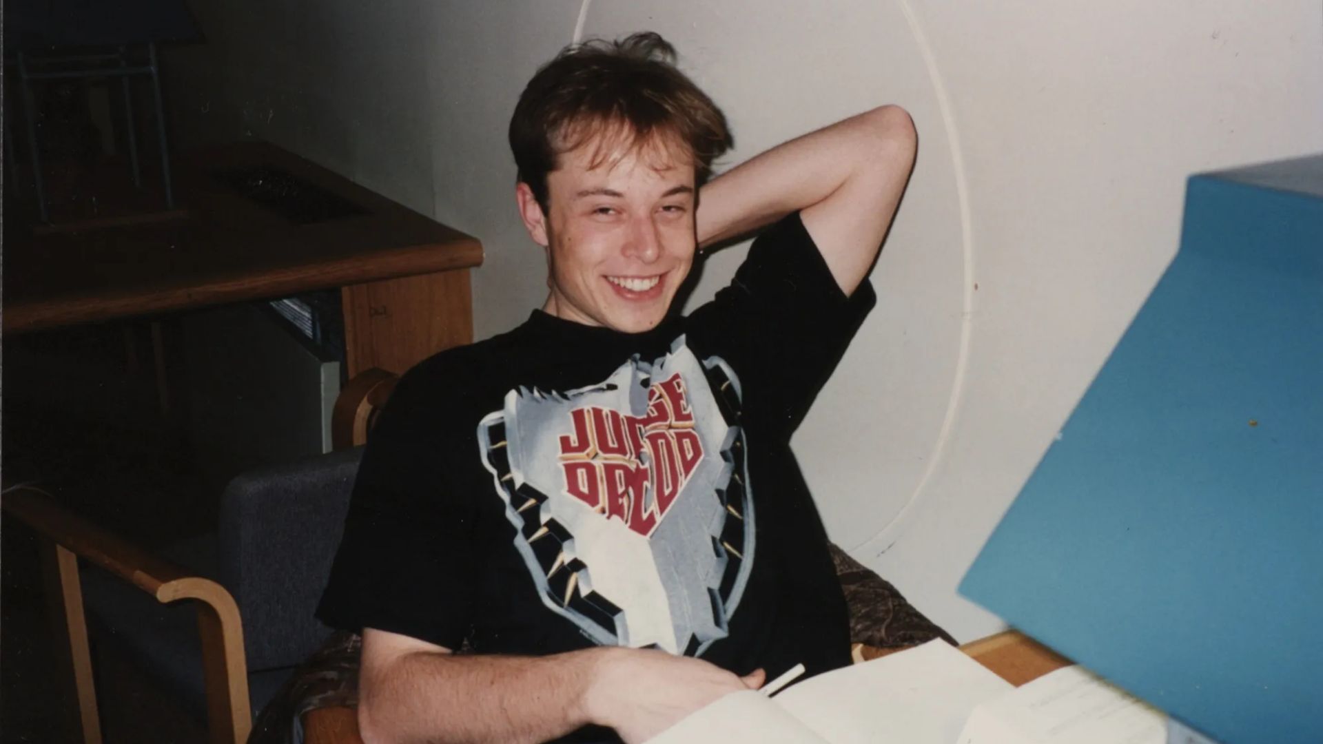 Internet Swoons Over Elon Musk’s College Days Photo