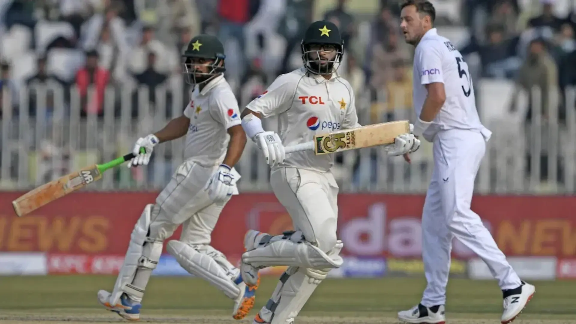 PAK vs ENG: Pakistan Concludes First Session At 187/7, Trailing By 80 Runs