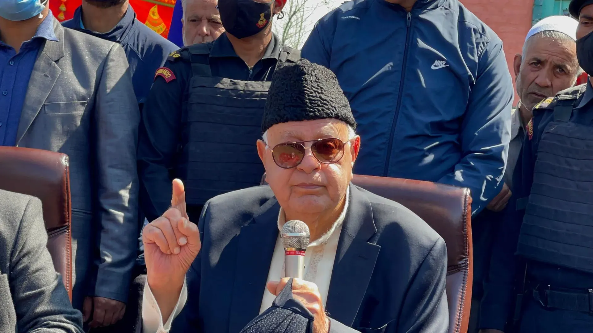 Farooq Abdullah Praises PDP’s Potential Shift Towards Cong-NC Alliance