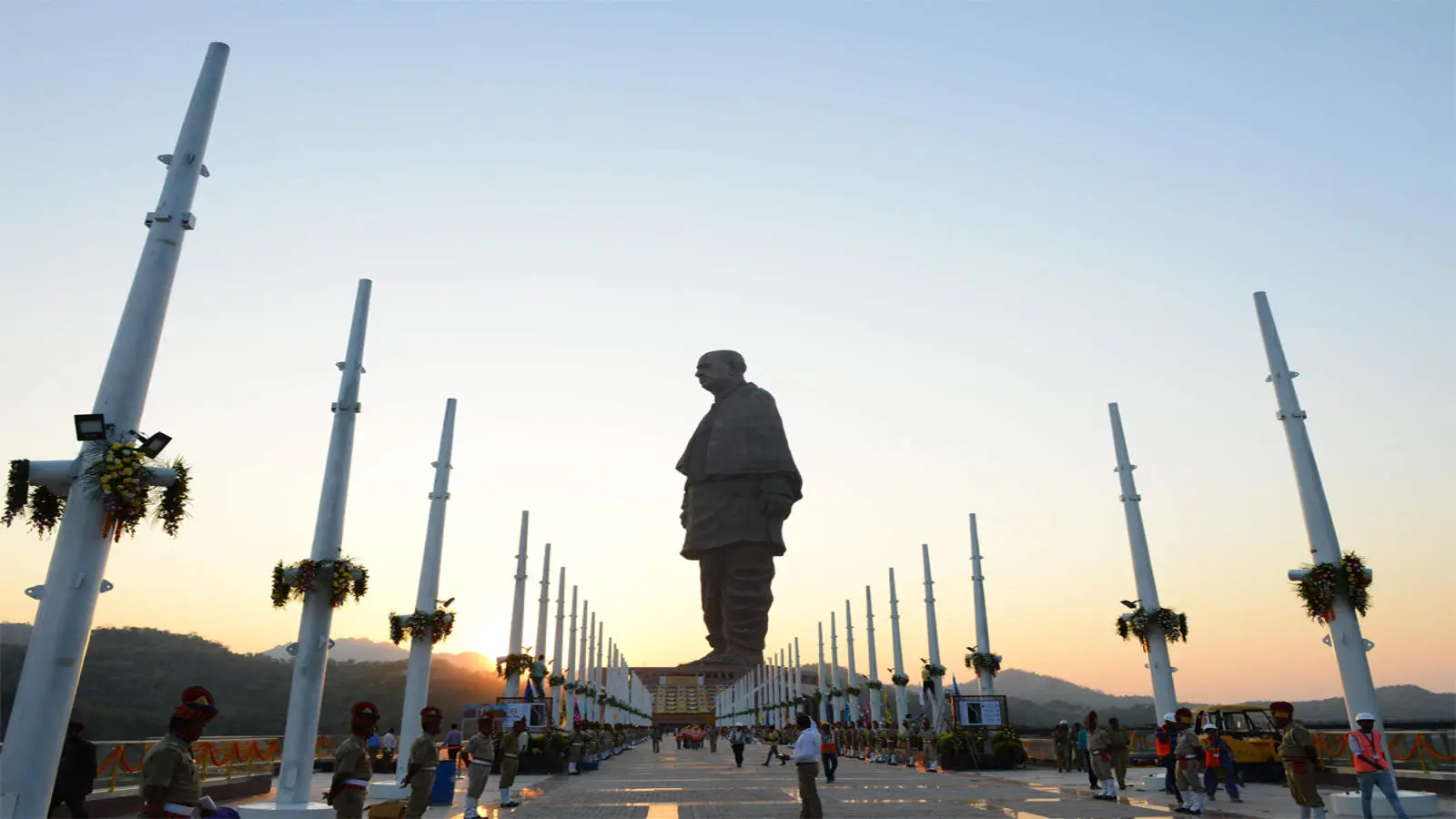 PM Modi’s Diwali Tribute: IAF Flypast & Floral Offerings To Sardar Patel In Gujarat