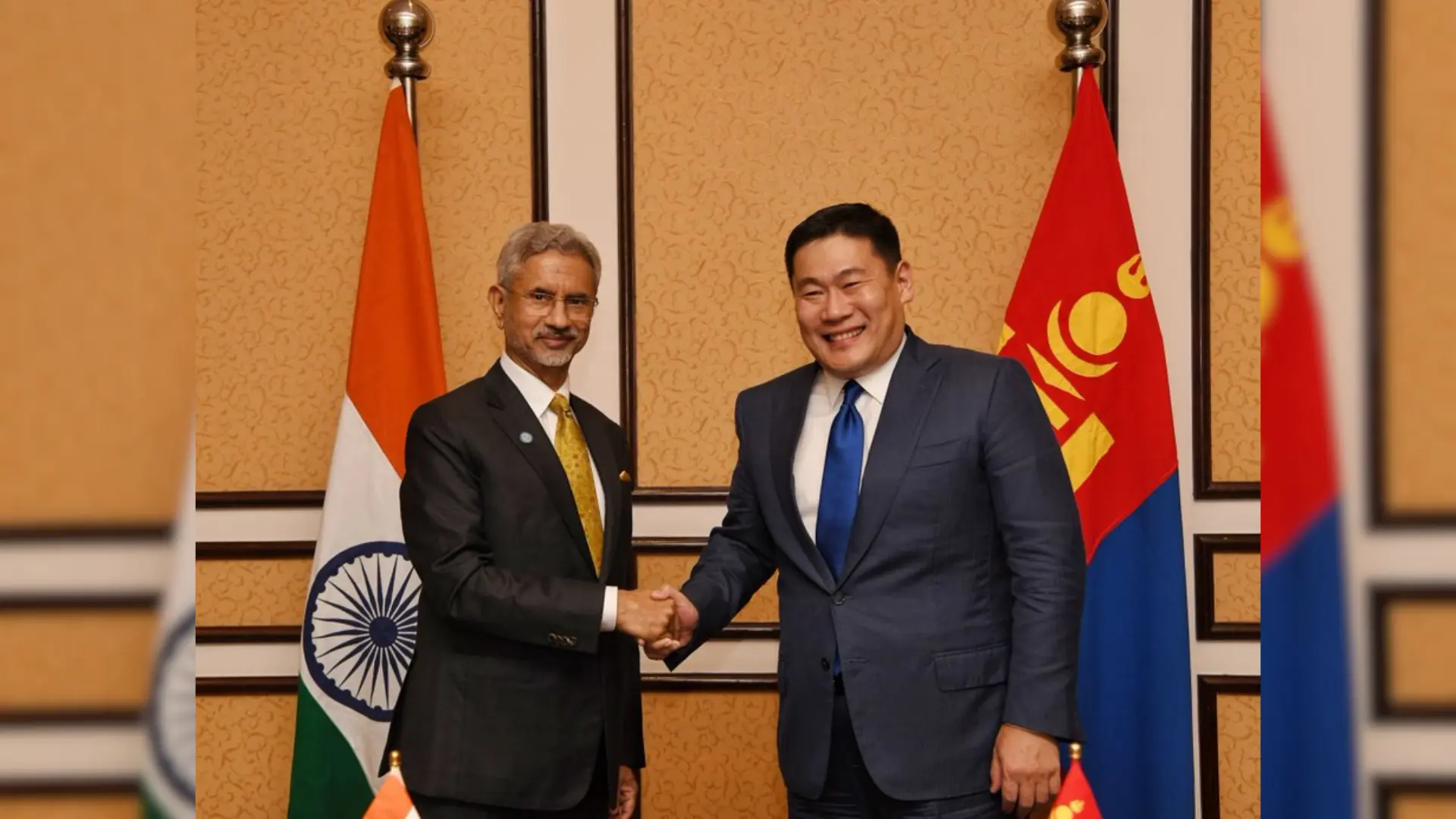 SCO Summit: Jaishankar Meets Mongolian Prime Minister In Pakistan