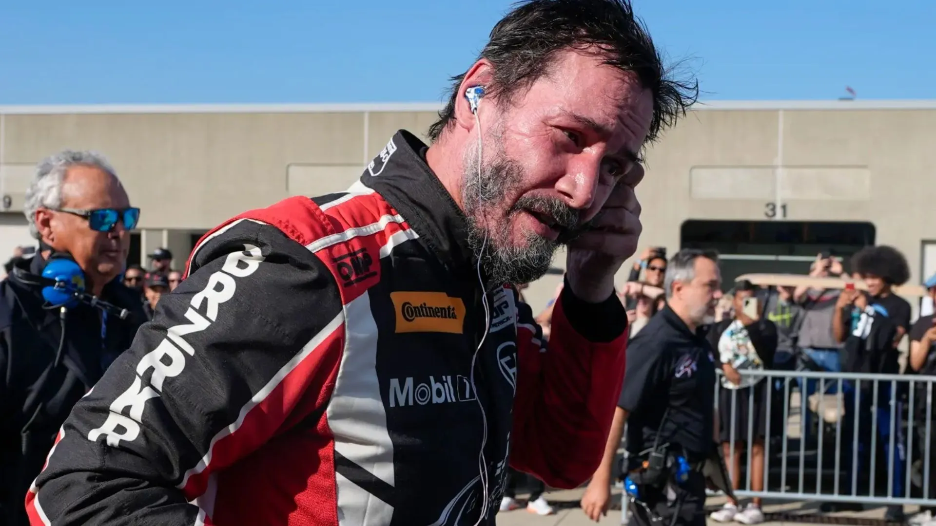 Keanu Reeves Spins Out During Auto Racing Debut At Indianapolis Motor Speedway