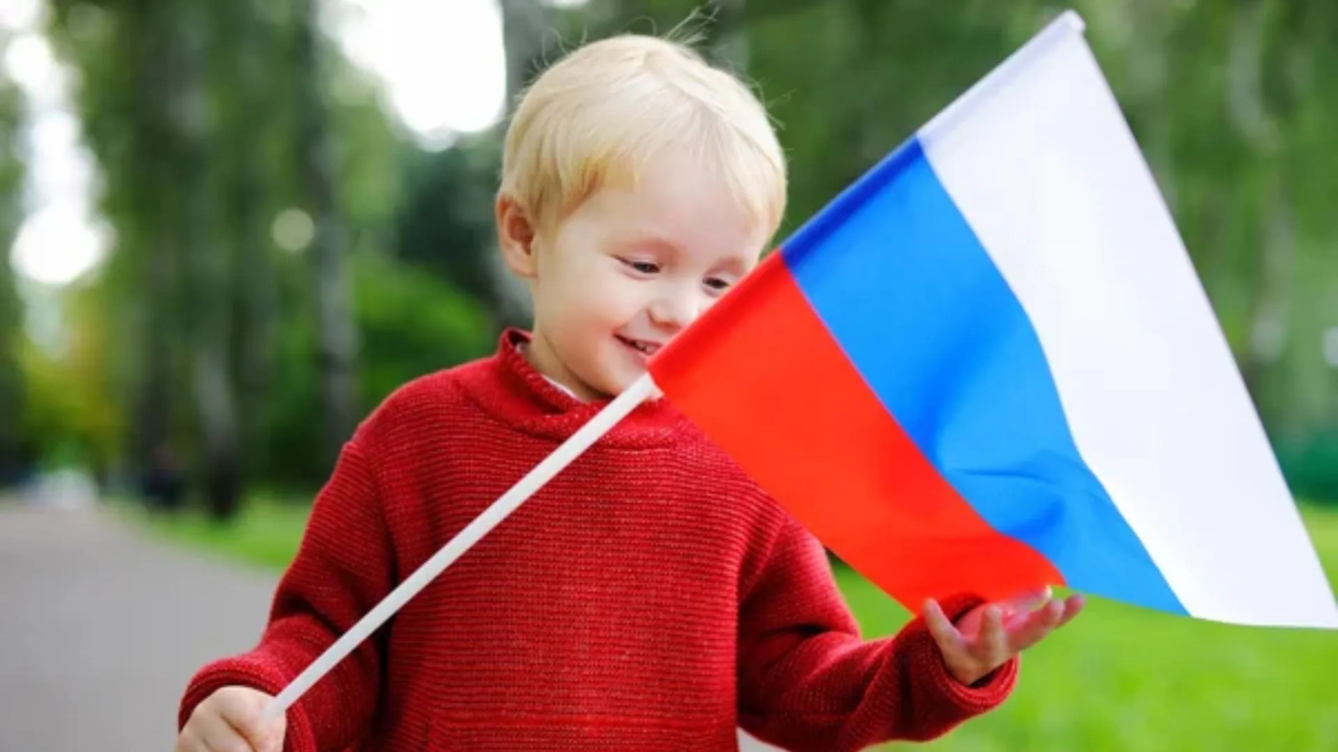 Newborn Patriotism: Russian Babies To Be Draped In Flag-Themed Outfits