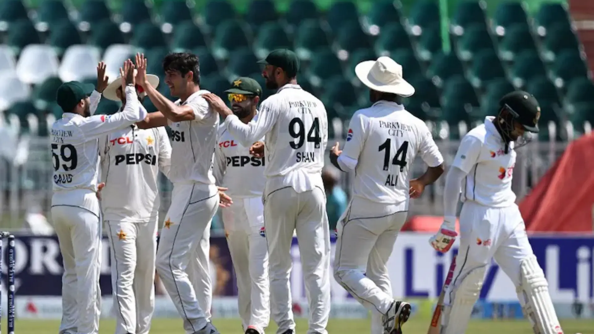 England Lose Five Wickets Before The Lunch In The Rawalpindi Test