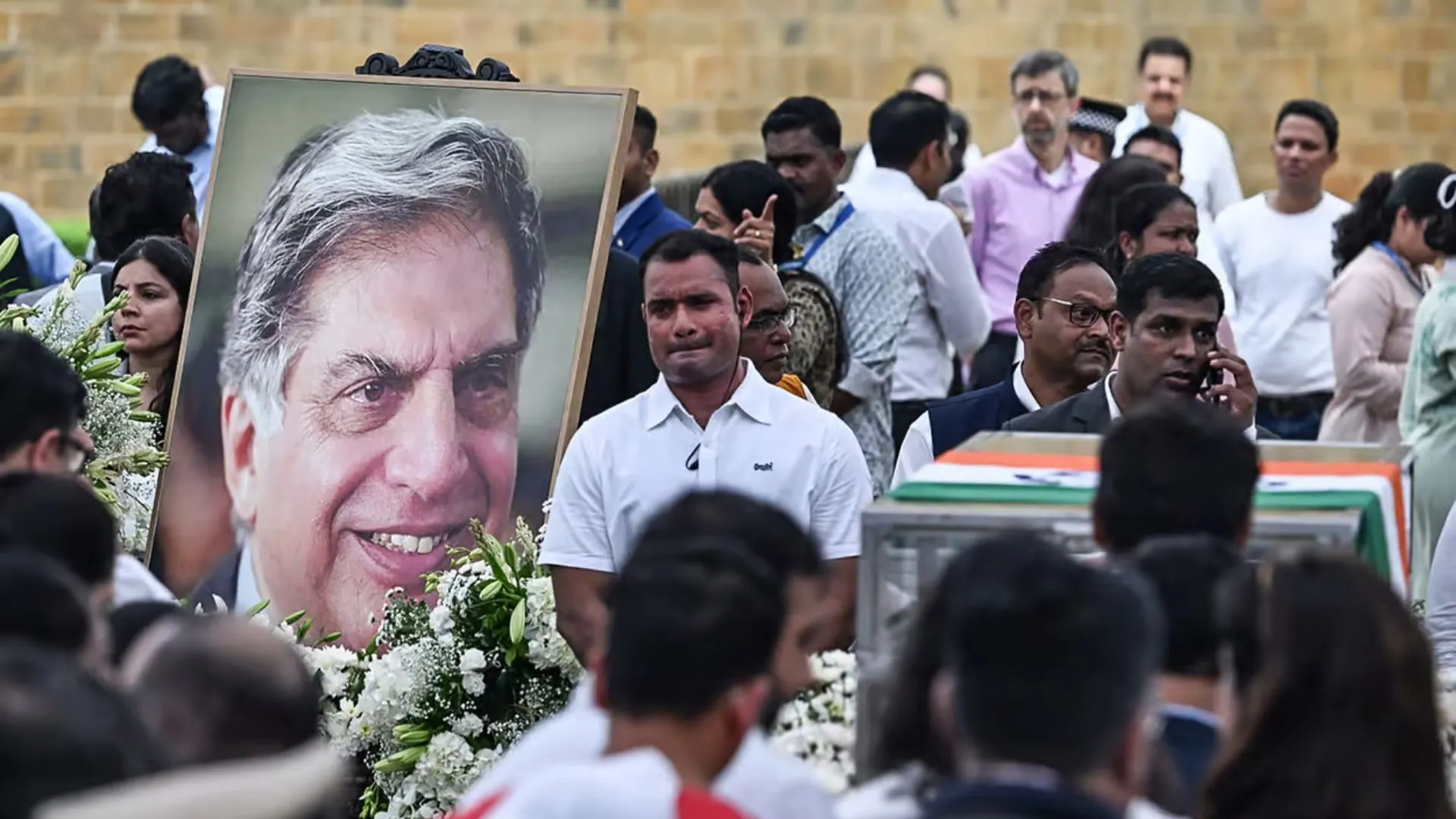 Ratan Tata Funeral: Stampede-Like Situation Prompt Police To Resort Lathi Charge