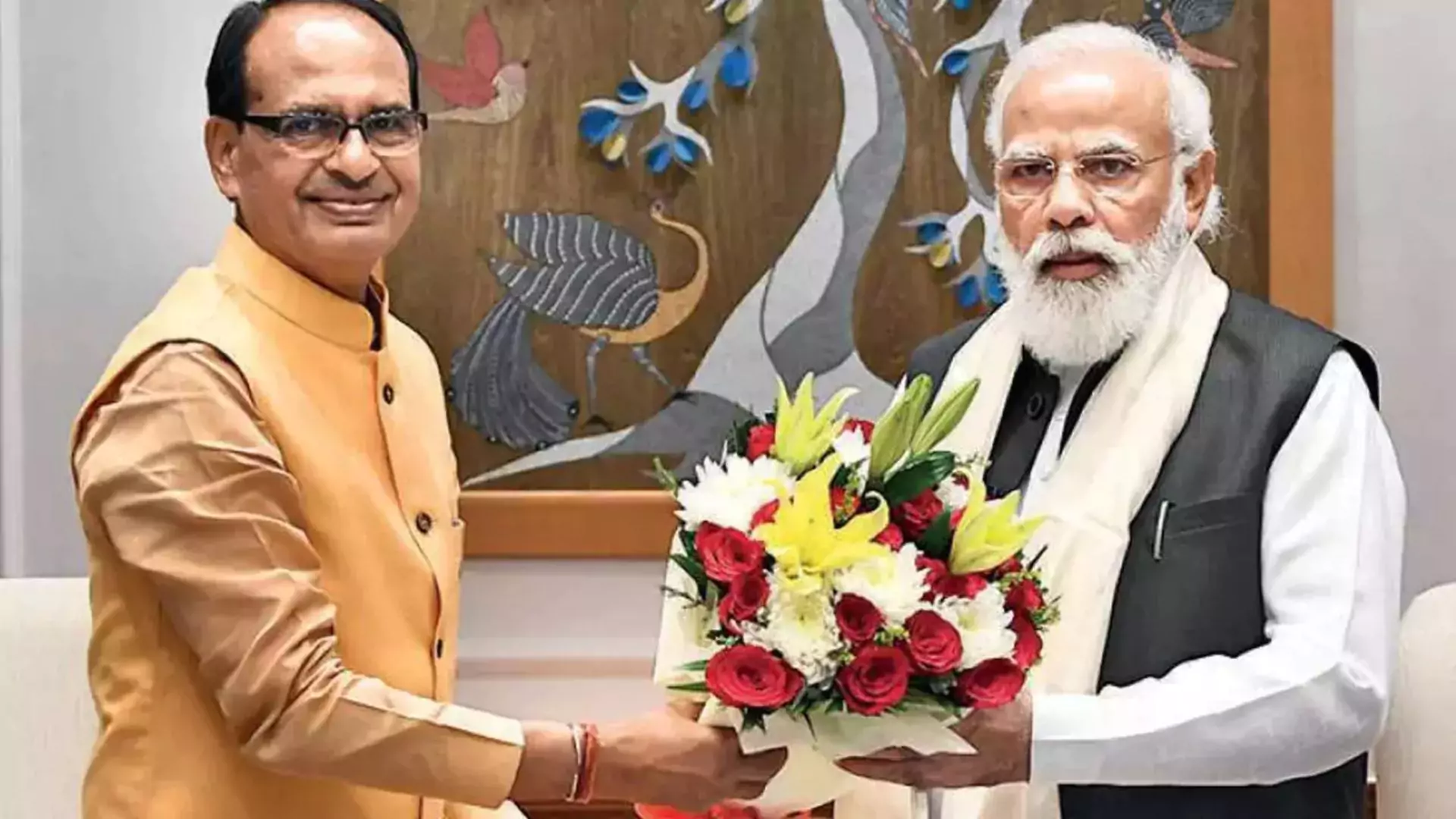 Shivraj Chouhan Oversees Implementation of PM Modi’s Key Schemes