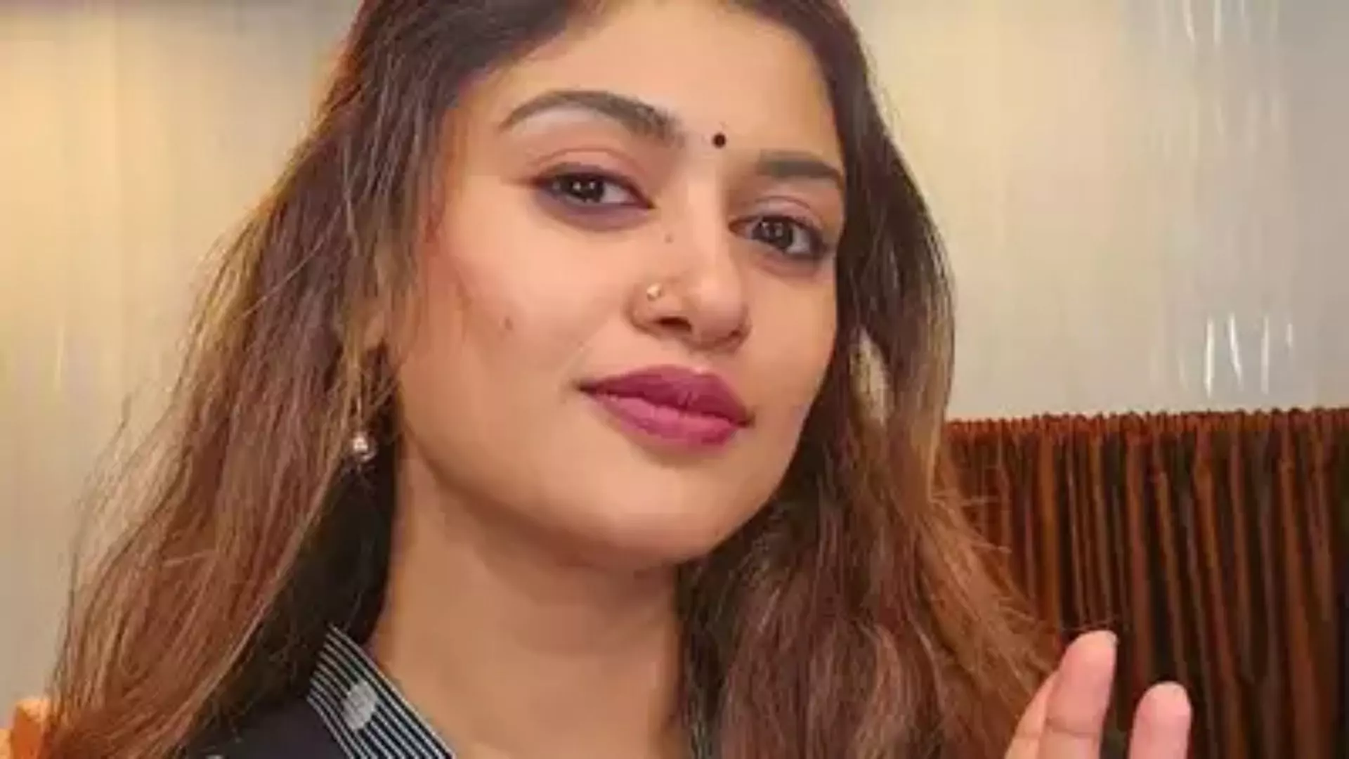 Tamil Actress Oviya Shares Who Is Behind Circulating Her Videos