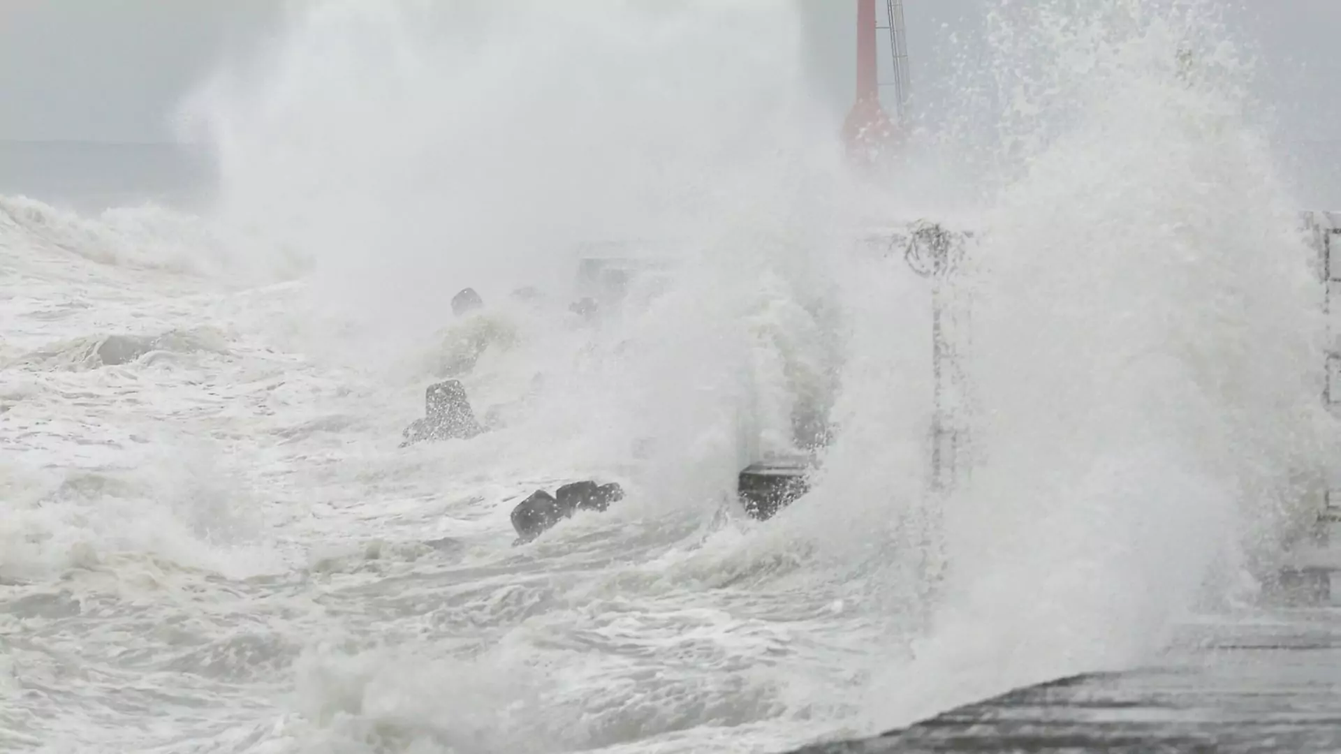 Typhoon Krathon Approaches Taiwan; Residents Brace for Impact