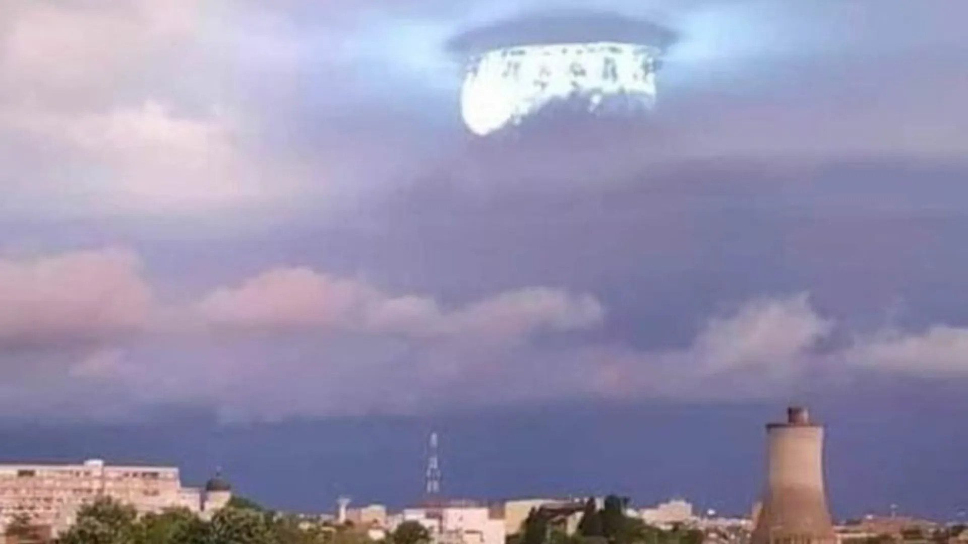 ‘City In The Sky’: Pentagon Whistleblower Shares UFO Mothership Image, Sparks Controversy