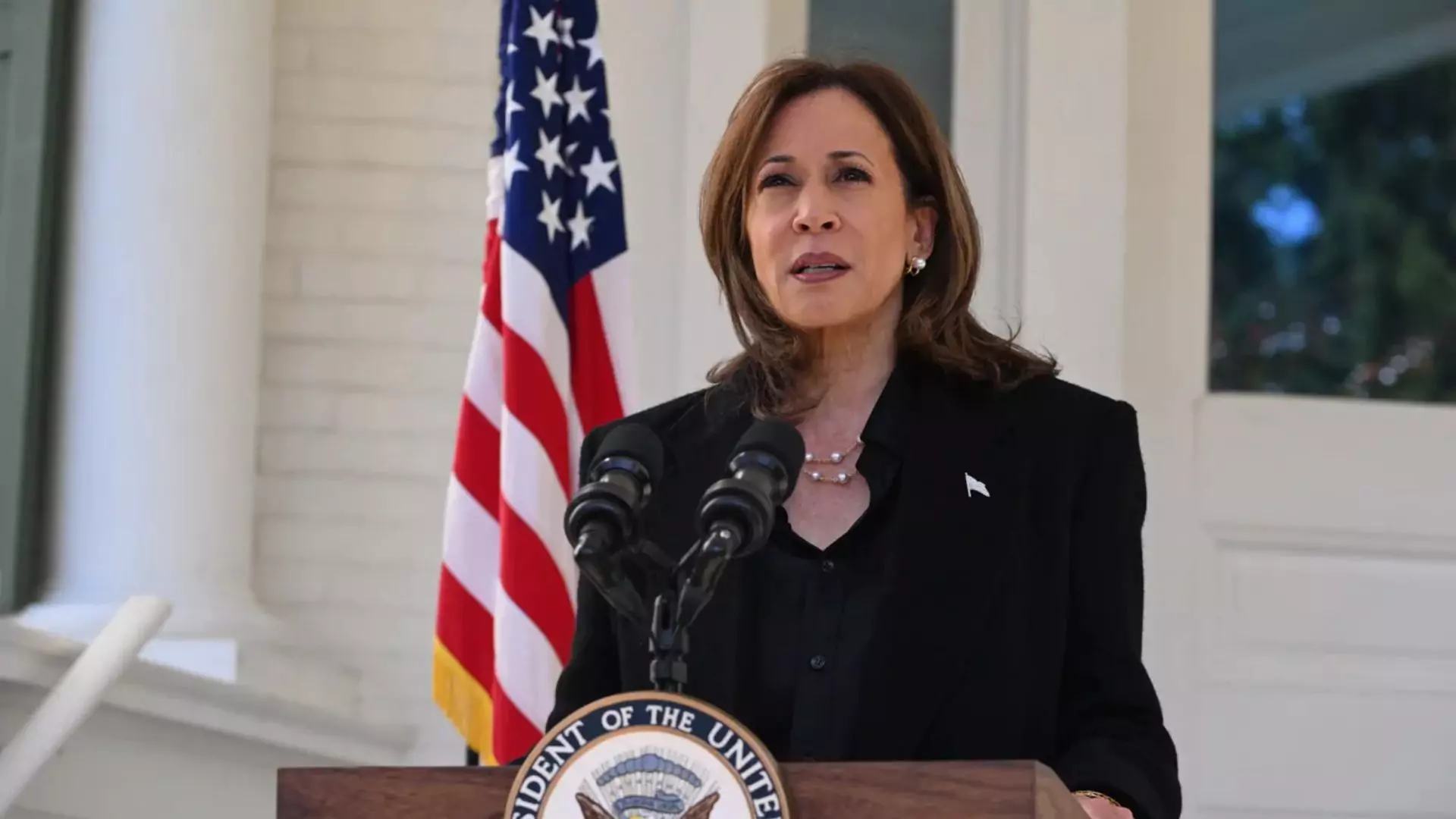 Kamala Harris Labels Trump a ‘Fascist’ Seeking ‘Unchecked Power’