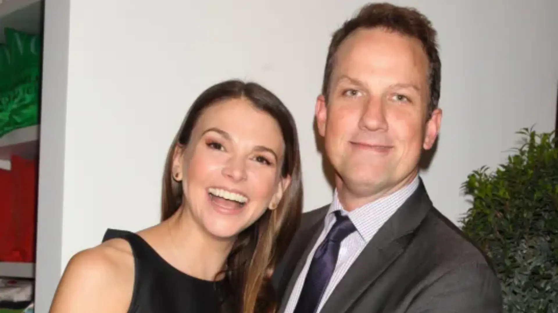 Sutton Foster Files For Divorce With Husband Of 10 Years Amid Hugh Jackman Rumours