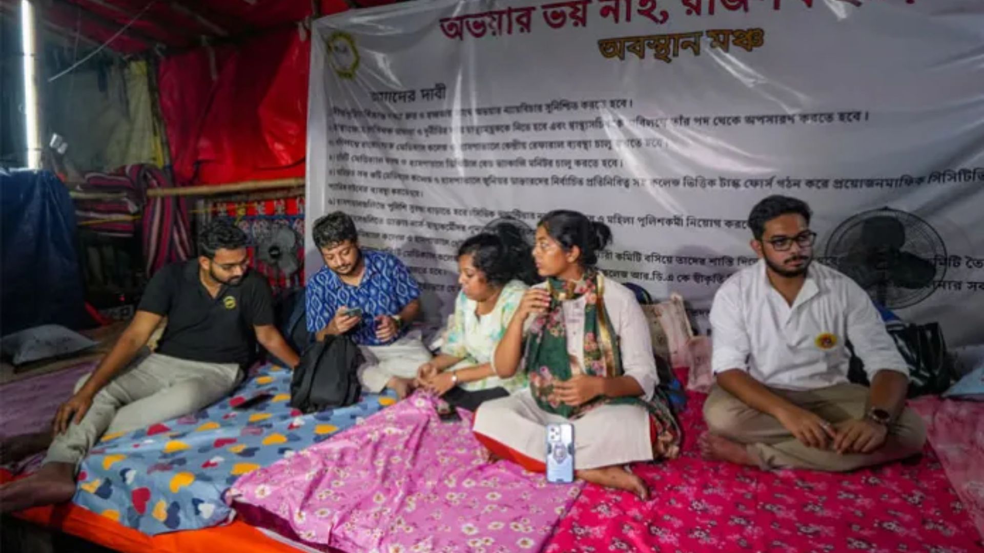 Kolkata Doctors Initiate Indefinite Hunger Strike Over Unmet Demands