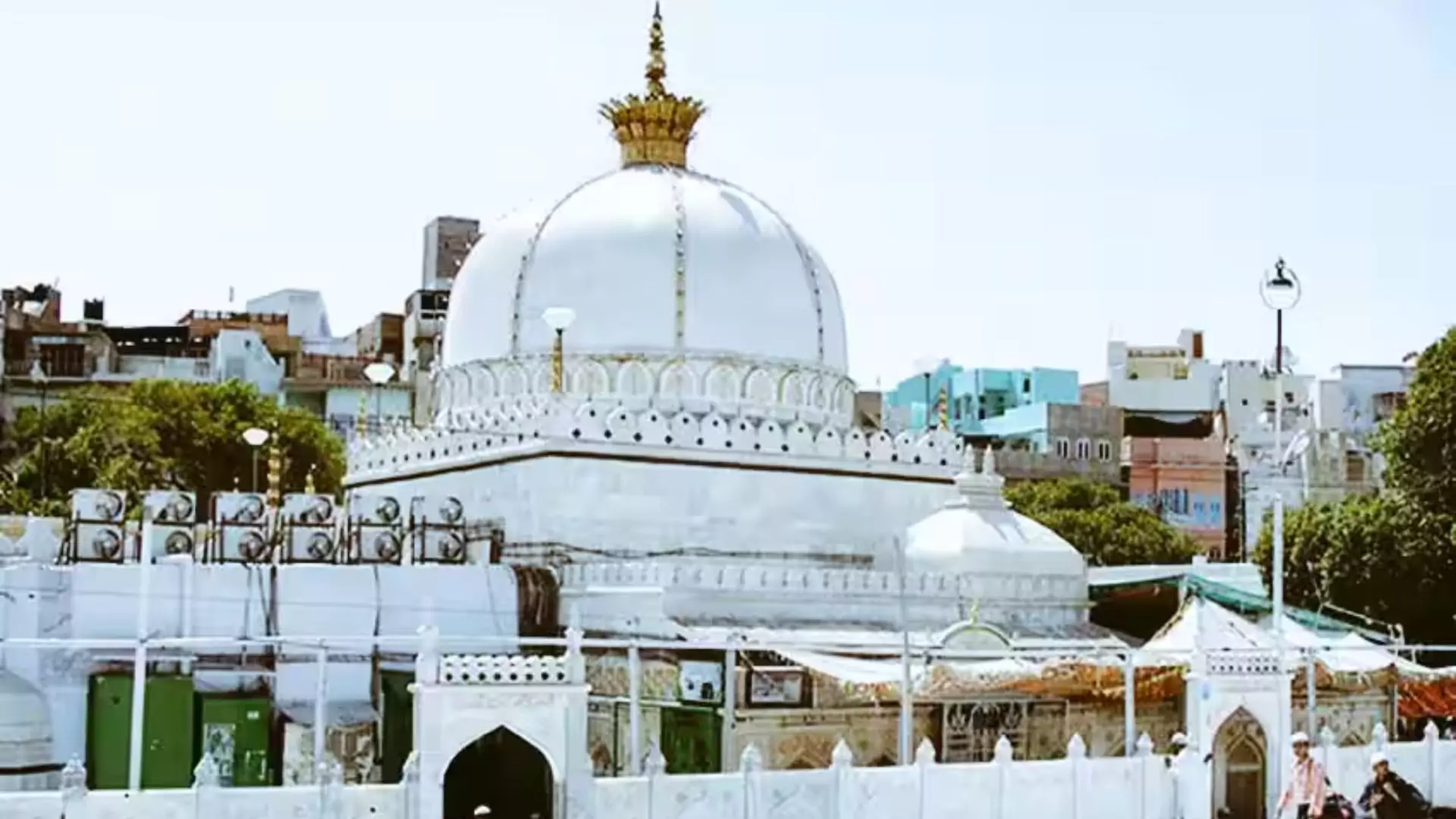 Legal Dispute Over Ajmer Dargah: Court Issues Notices to Minority Affairs Ministry and ASI